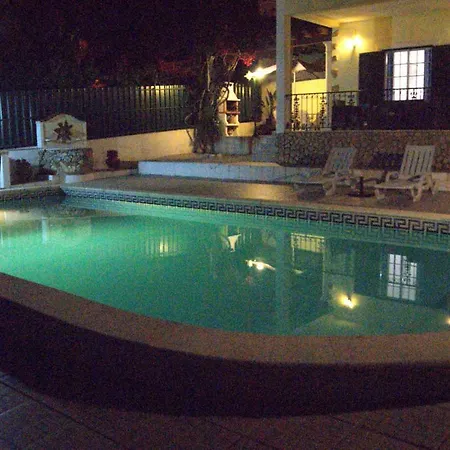 West House Near Sta Cruz * Torres Vedras